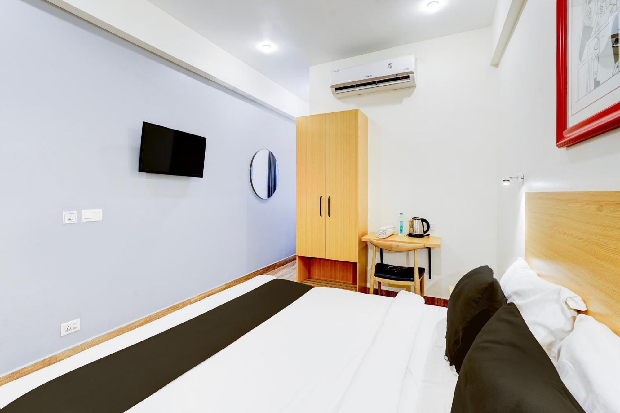 Treebo Trend De Alphabet Tirupati Hotel Buitenkant foto