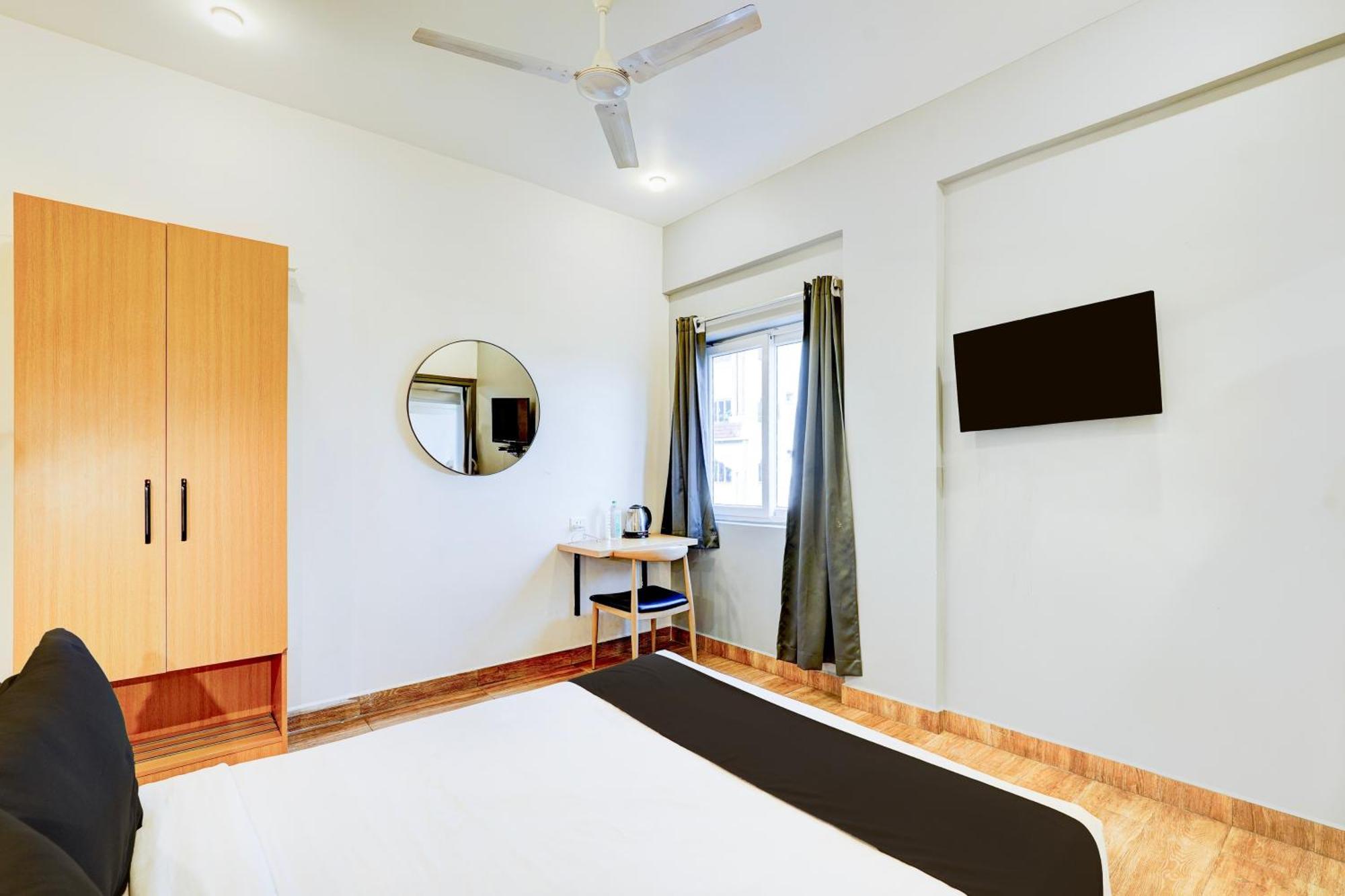 Treebo Trend De Alphabet Tirupati Hotel Buitenkant foto